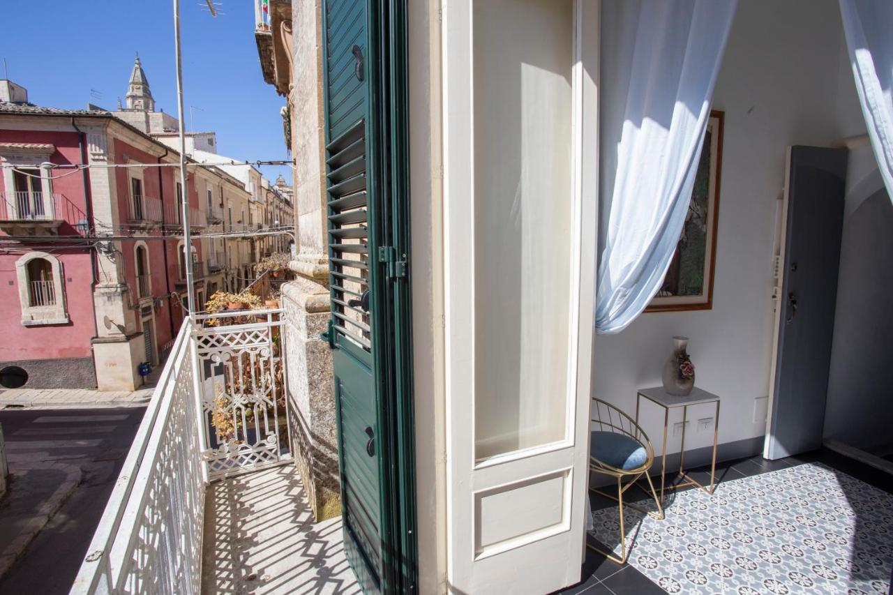 Palazzo d'Autore - Luxury Home - Ragusa Centro Esterno foto